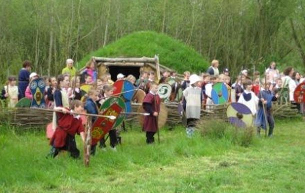 Children use Spears and Shields to scare off the Romans!